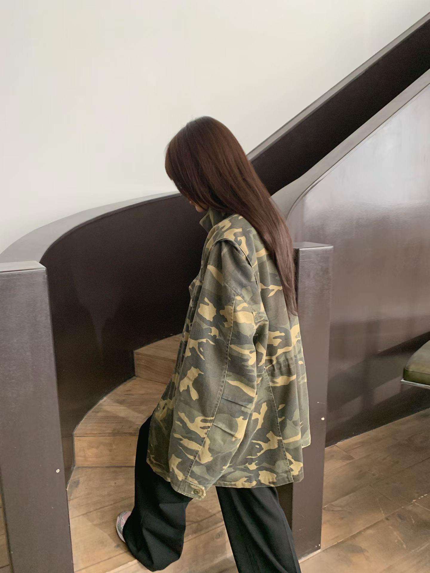 內抽繩霧面迷彩軍裝外套